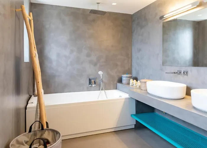 Cactilia In Punda Paros For 8 With Private Pool *