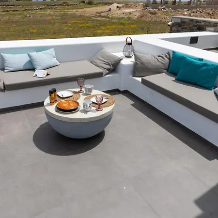 Villa Cactilia In Punda Paros For 8 With Private Pool